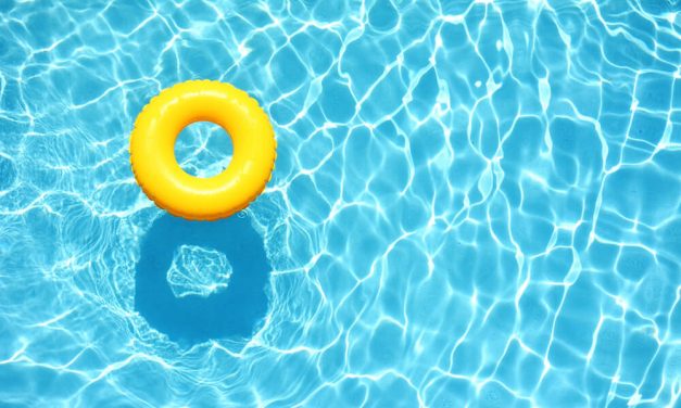 Tipos de piscinas: conheça a ideal para sua casa